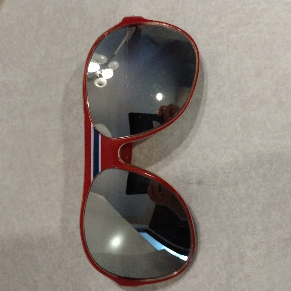 Vintage Foster Grant sunglasses.